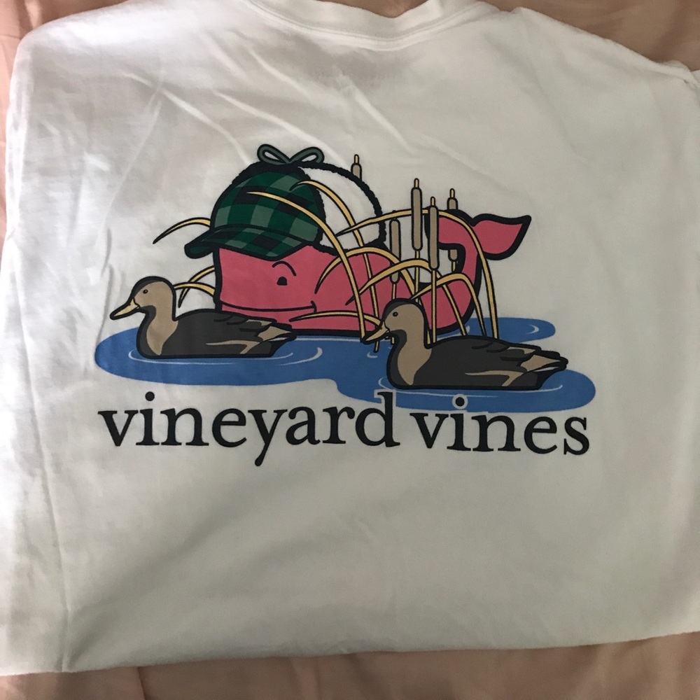 vineyard vines tshirt